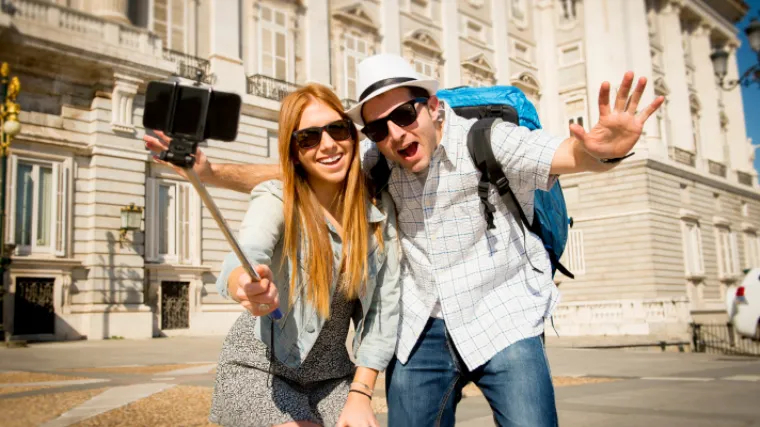 Ruska vlada želi spriječiti pogibije zbog snimanja opasnih selfija