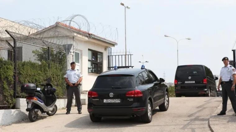 Kapetan Dragan "djelovao je poput oronulog starca"