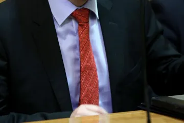 Prigodno odjeven za žustru raspravu