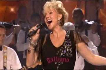 Lepa Brena otkriva kako je nakon toliko godina još uvijek predmet obožavanja diljem regije