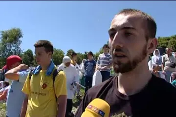 Neki od okupljenih nisu bili oduševljeni reakcijom Bošnjaka na dolazak Aleksandra Vučića