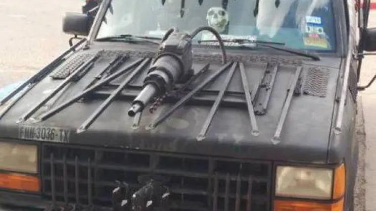 ZAVODNICI I MAČO TIPOVI NA CESTI: Želite li uloviti komade, (ne)vozite ovakve 'makine'!