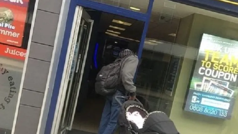 U trgovačkom centru poku&scaron;avao prolaznicima prodati dojenče