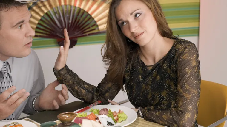 Za&scaron;to je apsolutno beskorisno pitati ženu &scaron;to želi jesti na spoju