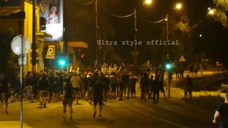 Masovna tučnjava navijača na ulicama Sarajeva: ozlijeđeno vi&scaron;e osoba, razbijeno desetak automobila