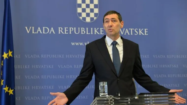 Ministar Kotromanović ne plaća račune za odvoz smeća