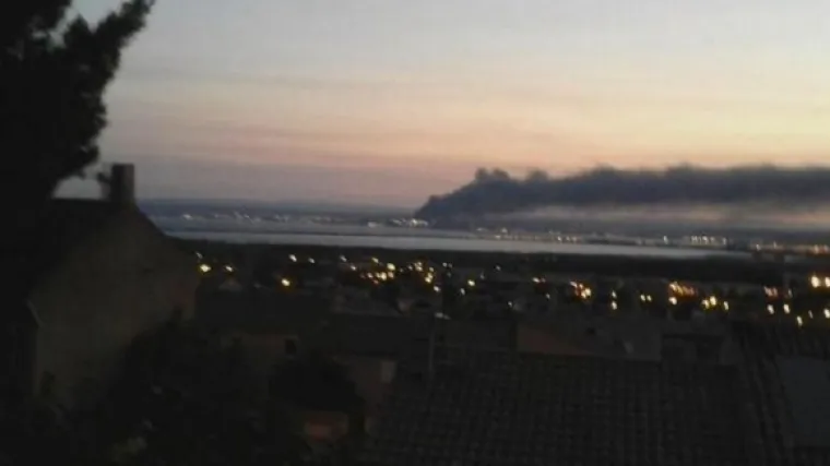 Eksplodirala rafinerija nafte u neposrednoj blizini marsejske zračne luke