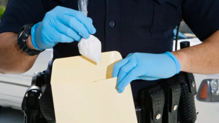 U Madridu uhićena dva policajca: &scaron;vercali 14 kilograma kokaina iz Južne Amerike