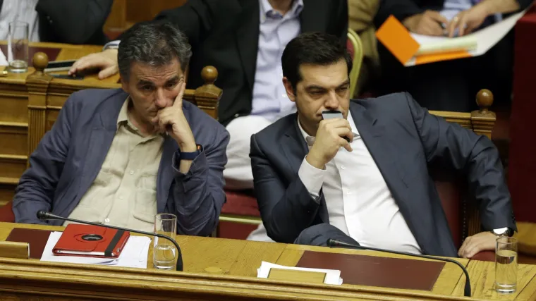 Grčki parlament usvojio reforme, prosvjednici molotovljevim koktelima gađali policiju!