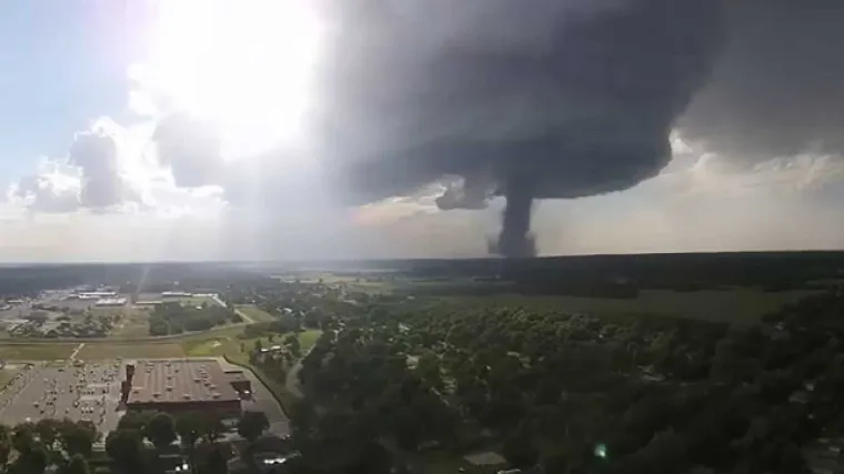 Dron snimio tornado i izgleda zastrašujuće