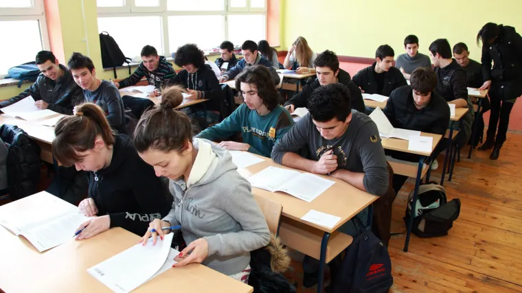 Upoznajte učenicu koja je prva u povijesti bez gre&scaron;ke rije&scaron;ila čak tri ispita na maturi!