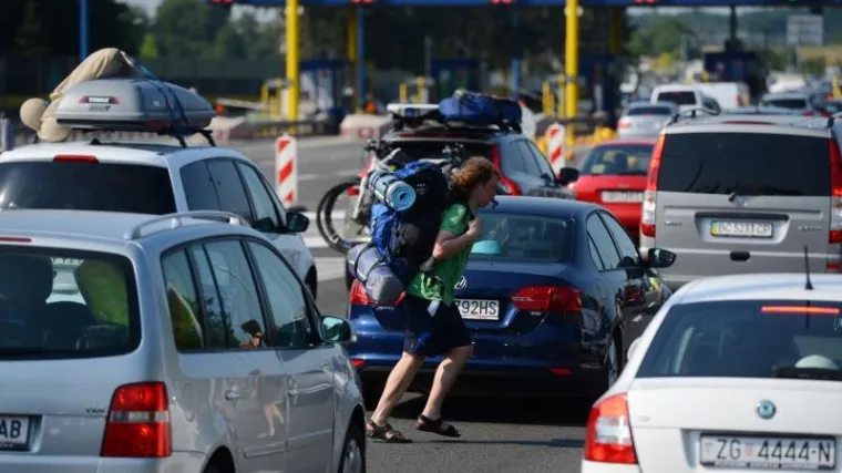 Nesreće, gužve, zastoji stvaraju velike probleme
