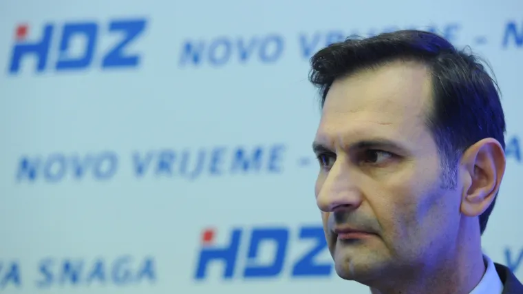 'Milanoviću i Pusić, pokrijte se u&scaron;ima, Srbija nam se ruga zbog vas!'