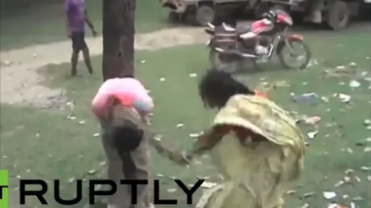 Žrtva pretukla zlostavljača zavezanog za drvo