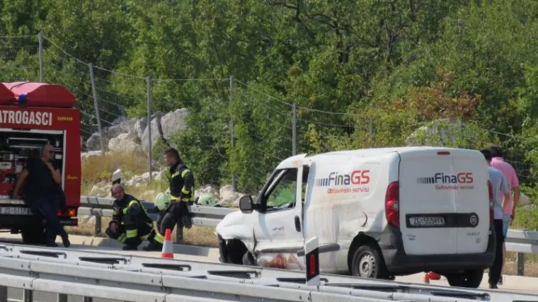 U sudaru jedna osoba poginula, druga ozlijeđena