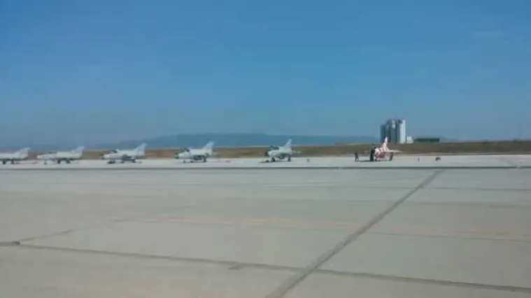 Predstavljanje na Plesu: obnovljeni hrvatski MiG-ovi parali nebo iznad Zagreba