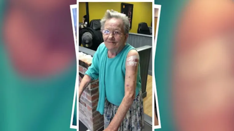 Pobjegla iz doma kako bi se tetovirala s unukom