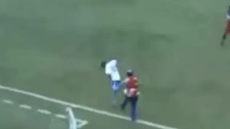 Trener pomeo igrača u kontri i izbjegao kaznu