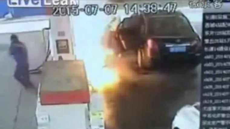 Vozač izgorio nakon što je gorivom polio zaposlenika benzinske pumpe