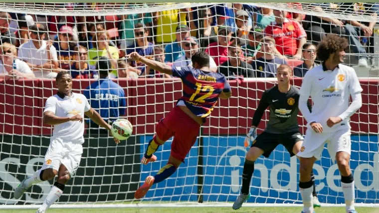 Manchester United sru&scaron;io europskog prvaka Barcelonu