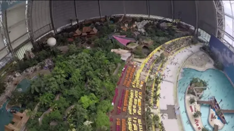 Najveći vodeni park u zatvorenom (u kojem se leti balonom)