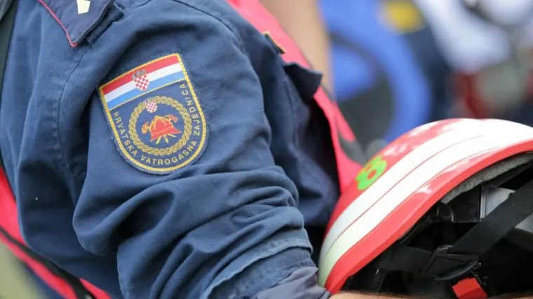 Netko je namjerno zapalio obiteljsku kuću u Karlovcu