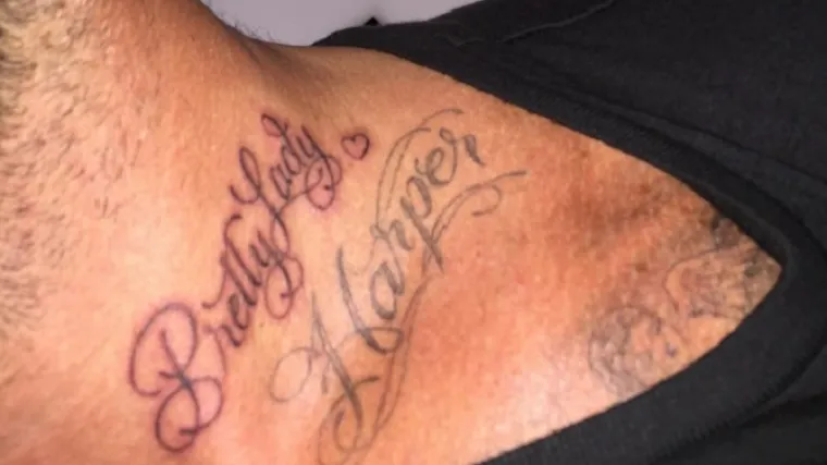 Pogledajte najnoviji ukras na njegovom tijelu