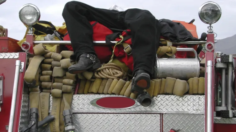 Umorne vatrogasce do suza dirnula gesta konobarice