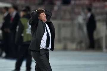 Udario novinara i dobio otkaz