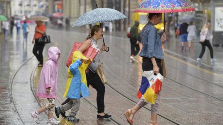 Na moru se očekuju pljuskovi s grmljavinom