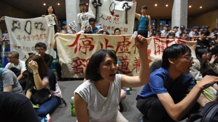 Samoubojstvo studenta potaknulo velike prosvjede