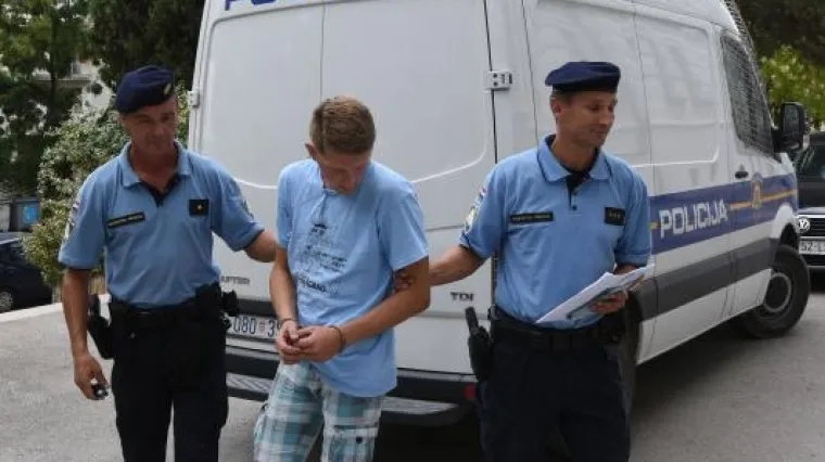 'Htio je biti svećenik, ali se propio'