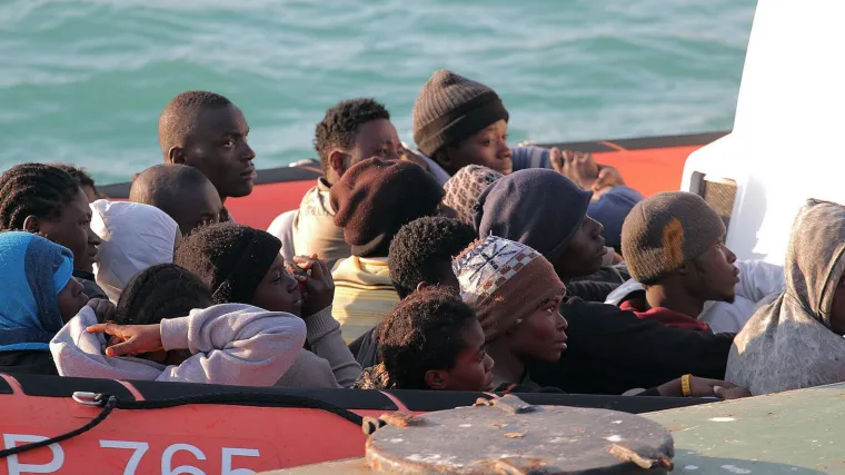 Kod Libije potponuo ribarski brod prepun imigranata: spa&scaron;eno 250 ljudi, stotine nestalih