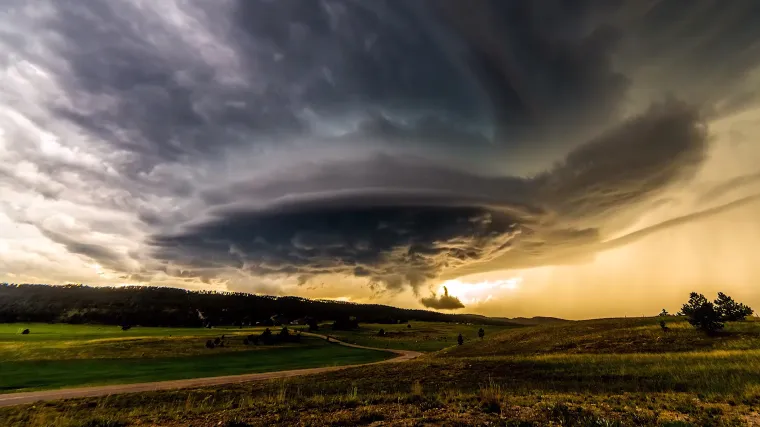 Nevjerojatne snimke oluja oduzet će vam dah