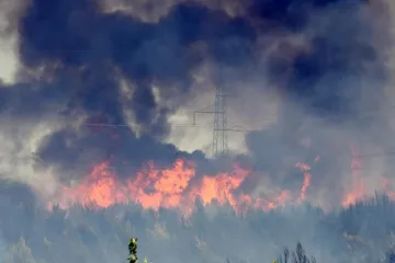 VATRENA STIHIJA: Požar ponovo prijetio šibenskom zaleđu