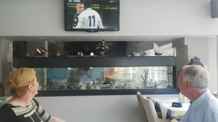 Kolinda u splitskom kafiću pratila Hajduk!