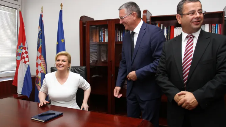Gužva u privremenom Uredu predsjednice: naporno jutro pred Grabar-Kitarović