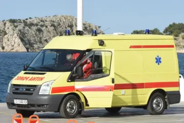 Napadači 17-godišnjaku slomili nos i kosti lica