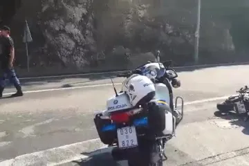 Sudar automobila i motocikla, dvije osobe prebačene u Opću bolnicu Dubrovnik