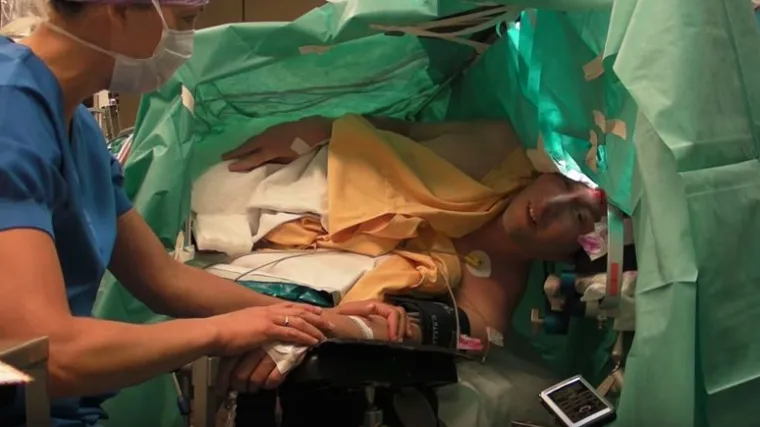 Slovenac pjevao Schuberta dok su mu operirali tumor na mozgu