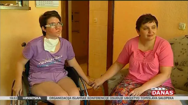 Od te&scaron;ke bolesti Marina je oglu&scaron;ila i rapidno gubi vid, a navrh svega, njenoj obitelji prijeti i deložacija