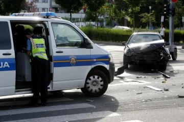 U direktnom sudaru s teretnjakom na mjestu ostao mrtav