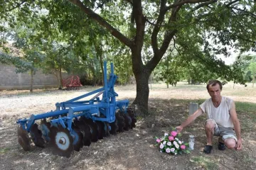 "Grom ga je izbacio iz papuča!"