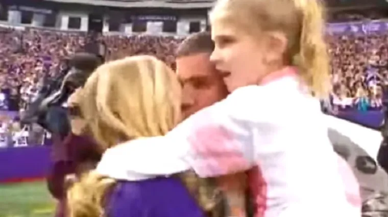 Vojnik iznenadio svoju obitelj na najljepši mogući način