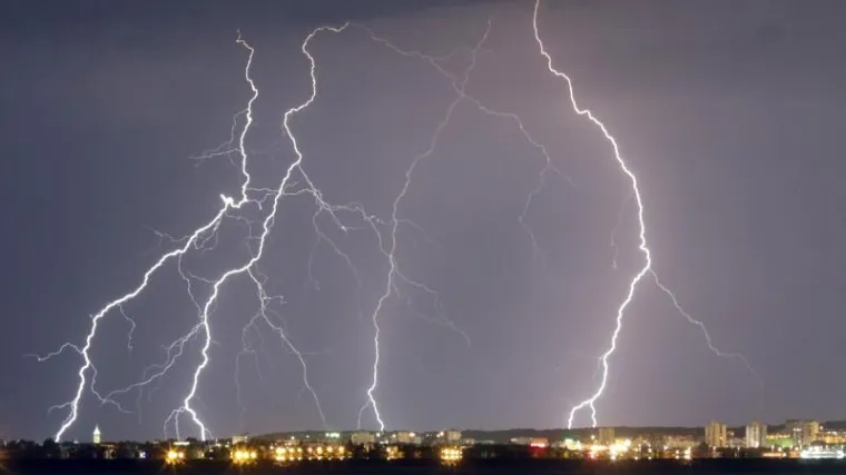 Munje u Istri izazvale vi&scaron;e požara