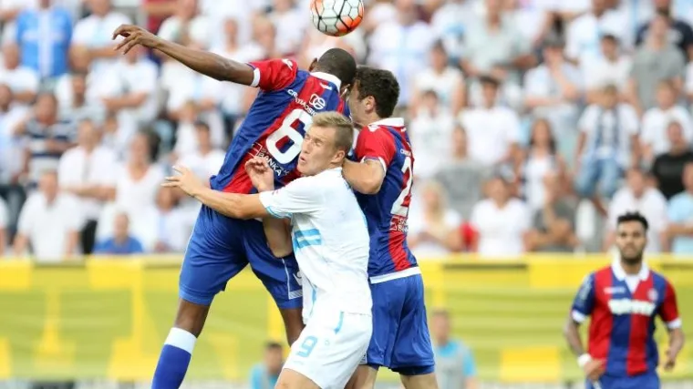 Dva crvena kartona i Velazquezova premijera iz noćne more