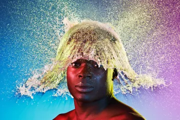 NAPRAVIO IM JE PERIKE OD VODE: Čudesne fotografije igre vode, svjetla i ćelavih glava