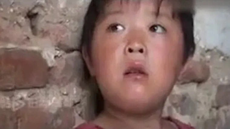 Dječak prosio za bolesnog oca, on pobjegao s novom ženom i uzeo novac!