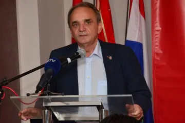 Nikome ne bi trebala smetati dvojezičnost