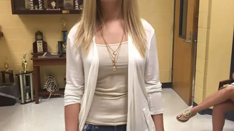 Možete li vjerovati da je učenica zbog ove odjevne kombinacije poslana iz &scaron;kole kući?